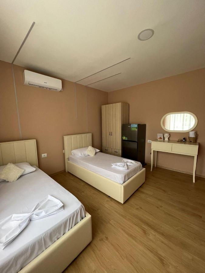 Miqt Guest House Shkodër Esterno foto