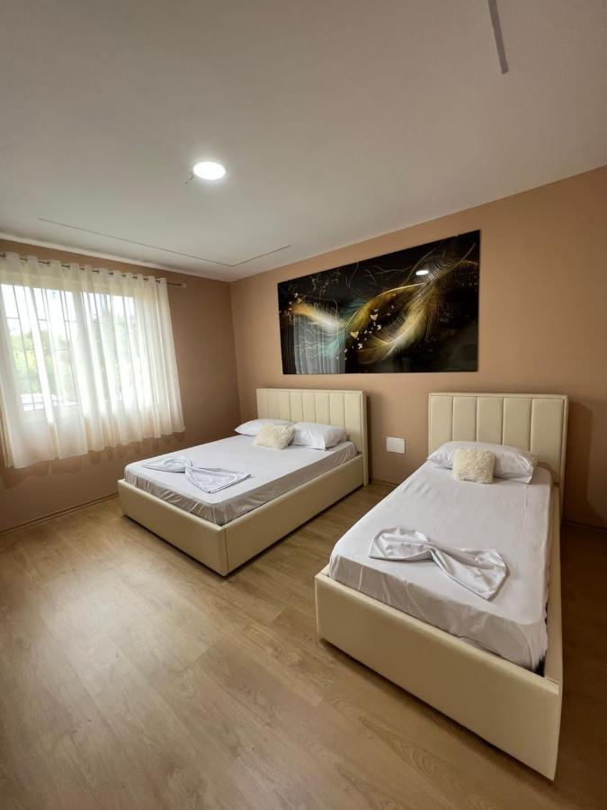 Miqt Guest House Shkodër Esterno foto