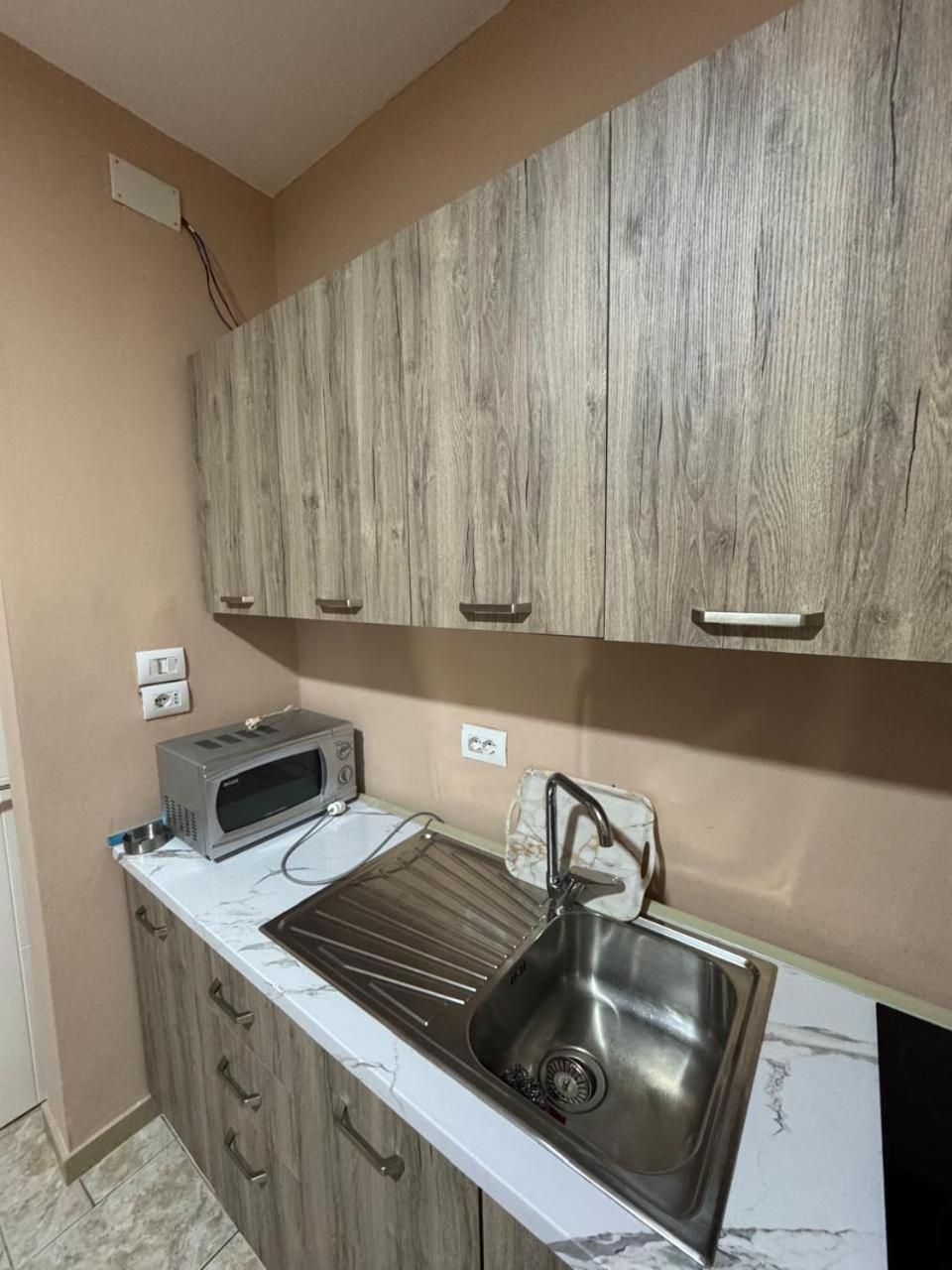 Miqt Guest House Shkodër Esterno foto